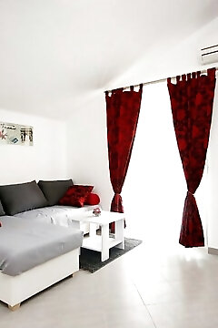 "apartmanok A Tenger Mellett Vinisce, Trogir - 10008 Vinisce"