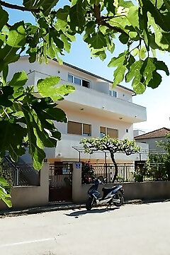 "apartmanok Parkolóhellyel Vinisce, Trogir - 11075 Vinisce"